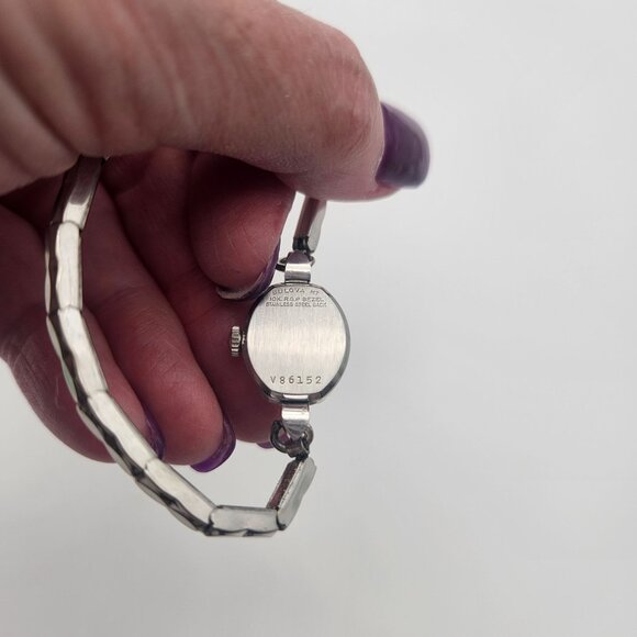 Vintage Ladies Bulova 10k Rolled White GP Watch Stretch Bracelet Band - Picture 6 of 7